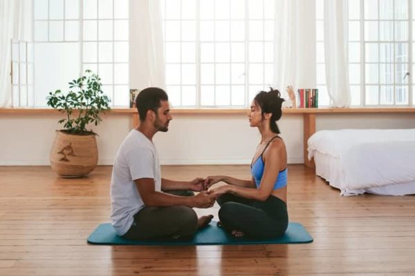 6 Ways Couples’ Meditation Brings You Closer